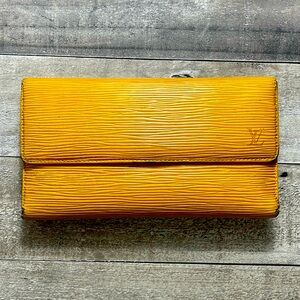 LOUIS VUITTON Yellow Epi Leather Porte Tresor Wallet